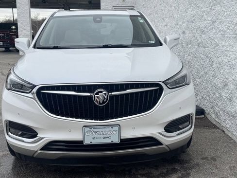 Used 2018 Buick Enclave Premium w/ Experience Buick Package image 5