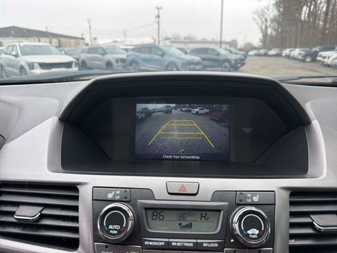 Used 2015 Honda Odyssey EX-L image 17