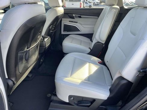 Used 2022 Kia Telluride S image 24