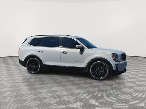 Used 2021 Kia Telluride EX w/ EX Premium Package AWD/4WD image 2