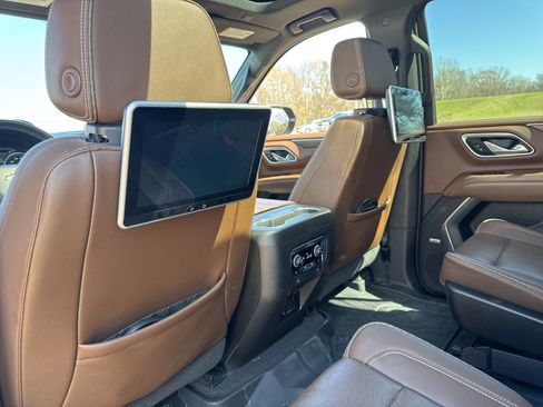 Used 2021 Chevrolet Tahoe High Country w/ Premium Package image 24