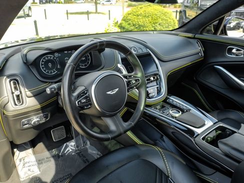 Used 2021 Aston Martin DBX AWD/4WD image 16