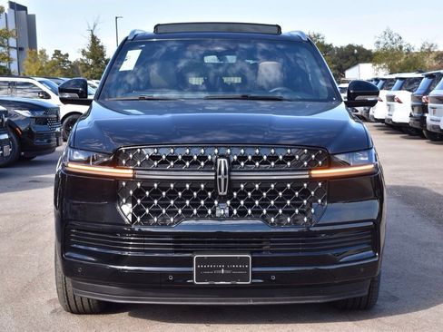 New 2025 Lincoln Navigator L Black Label image 2