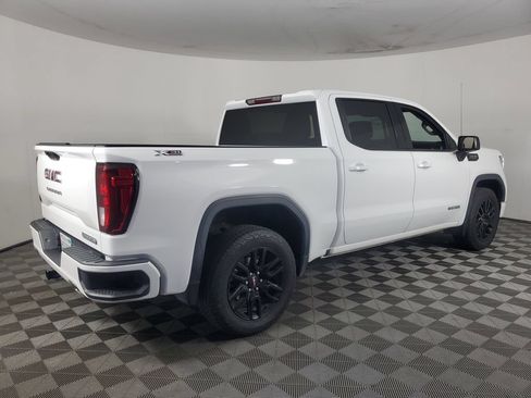 Used 2021 GMC Sierra 1500 Elevation w/ X31 Off-Road Package AWD/4WD image 4