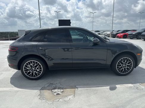 Used 2018 Porsche Macan AWD/4WD image 3