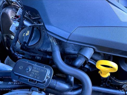 Used 2023 Audi Q3 2.0T Premium w/ Convenience Package image 32