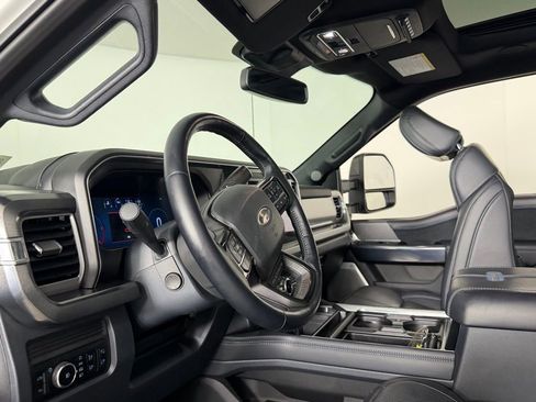 Used 2025 Ford F350 Platinum image 23