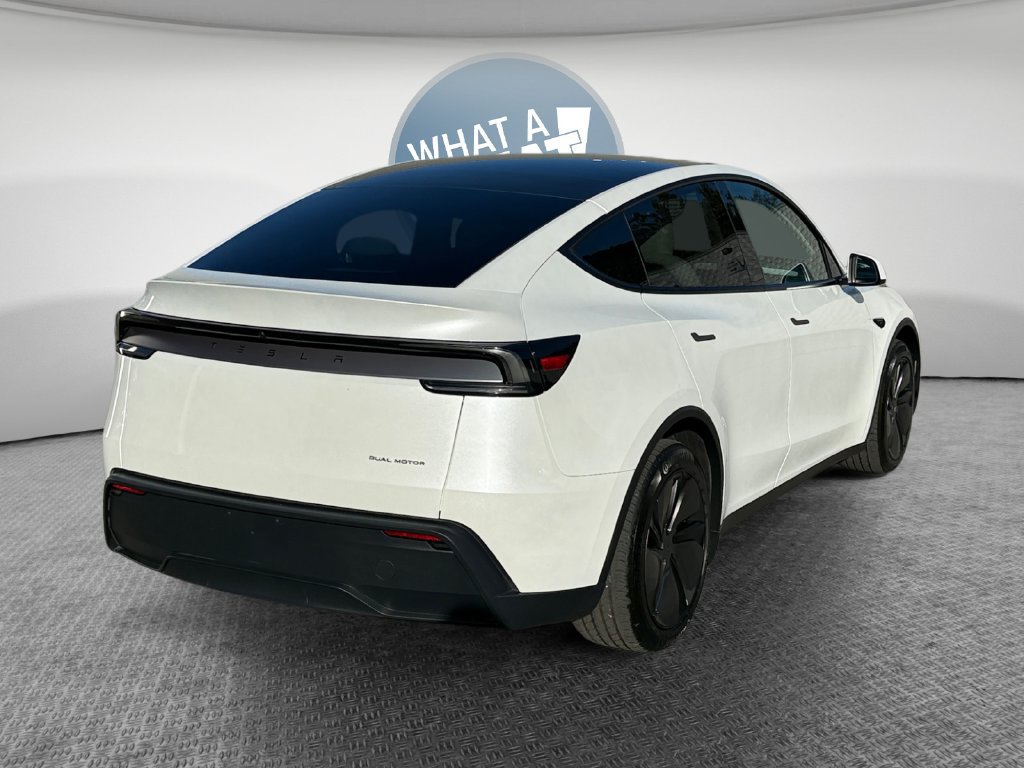Used 2026 Tesla Model Y Long Range AWD/4WD image 3