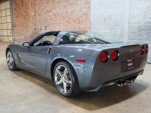 Used 2011 Chevrolet Corvette Coupe w/ Preferred Equipment Group RWD image 37