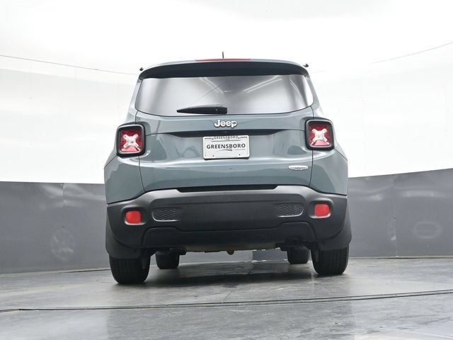 Used 2016 Jeep Renegade Latitude FWD image 34