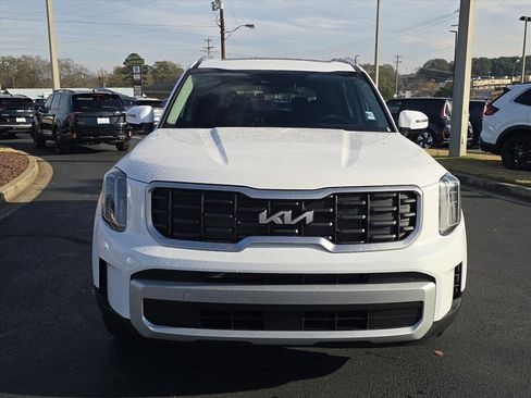 New 2025 Kia Telluride S image 8