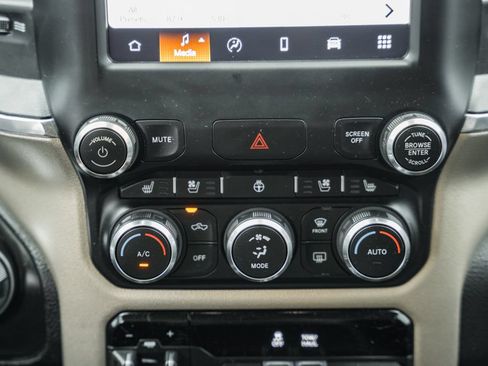 Used 2022 RAM 1500 Laramie AWD/4WD image 25