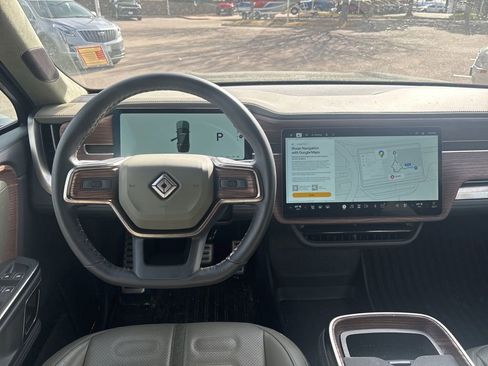 Used 2024 Rivian R1S Adventure AWD/4WD image 11