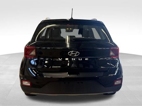 Used 2023 Hyundai Venue SEL FWD image 27