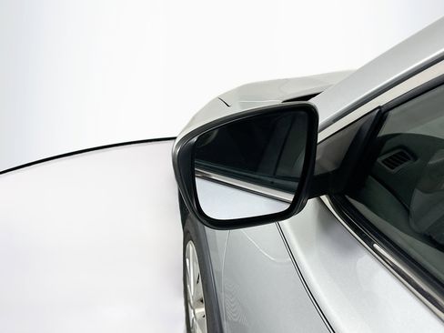 Used 2019 Nissan Rogue S FWD image 16
