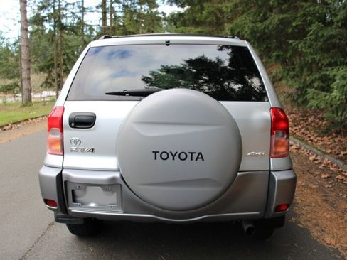 Used 2002 Toyota RAV4 4WD image 10