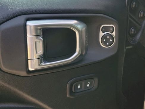 Used 2024 Jeep Wrangler Sport S image 16