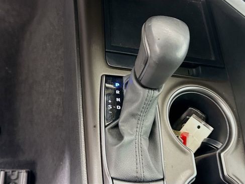Certified 2022 Toyota Camry SE w/ Convenience Package FWD image 16