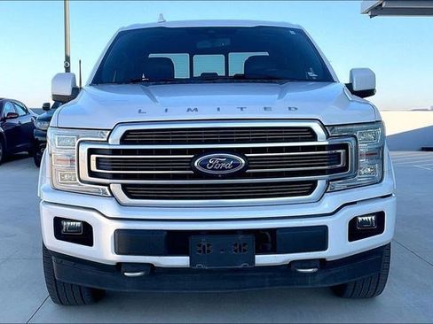 Used 2018 Ford F150 Limited image 2