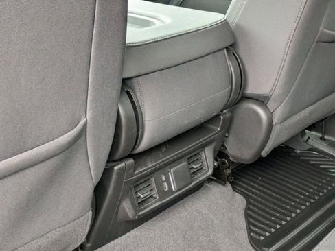 Used 2024 Chevrolet Silverado 1500 LT AWD/4WD image 30
