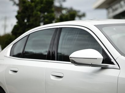 New 2027 BMW 530i xDrive w/ Premium Package