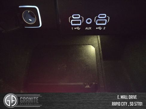 Used 2024 Jeep Wagoneer Series III AWD/4WD image 34