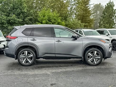 Used 2024 Nissan Rogue SL w/ SL Premium Package AWD/4WD image 2