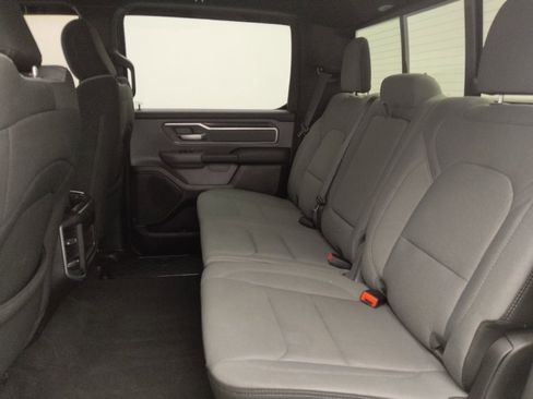 Used 2022 RAM 1500 Big Horn AWD/4WD image 18