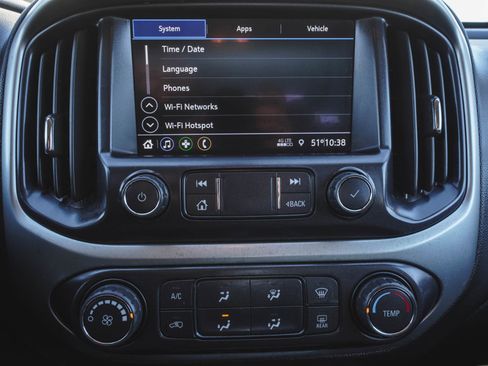 Used 2022 Chevrolet Colorado LT w/ LT Convenience Package image 19