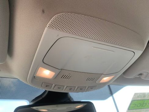 Used 2024 Ford Edge SEL image 18