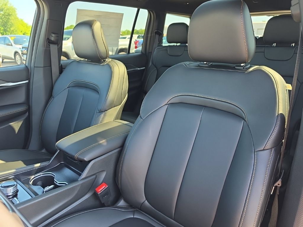 New 2026 Jeep Grand Cherokee L Limited AWD/4WD image 18