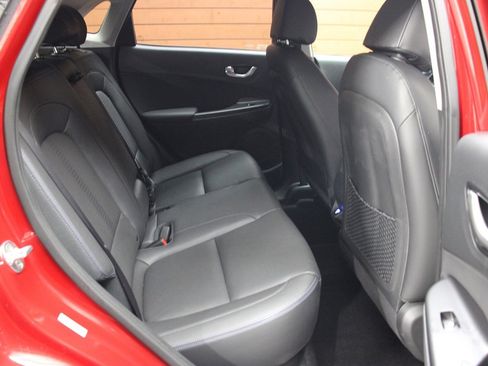 Used 2023 Hyundai Kona Limited image 12