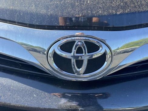 Used 2013 Toyota Camry LE image 3