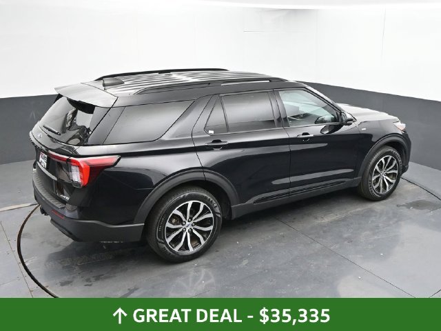 Used 2025 Ford Explorer ST-Line AWD/4WD image 40