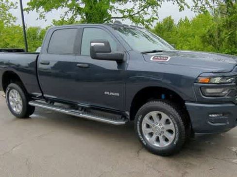 New 2026 RAM 2500 Big Horn AWD/4WD image 2