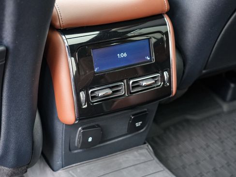 Used 2025 Lincoln Aviator Reserve w/ Equipment Group 201A image 23