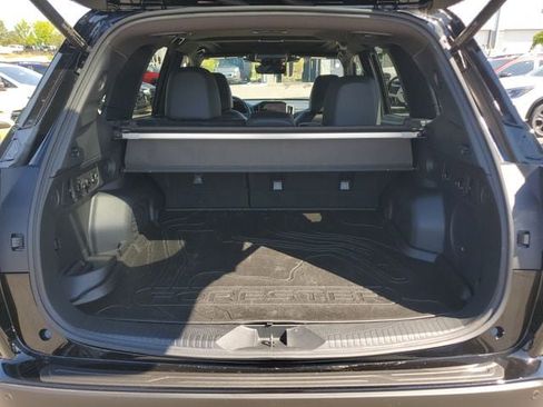 Certified 2025 Subaru Forester Limited w/ Popular Package AWD/4WD image 10