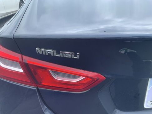 Used 2017 Chevrolet Malibu LT w/ True North Edition FWD image 7