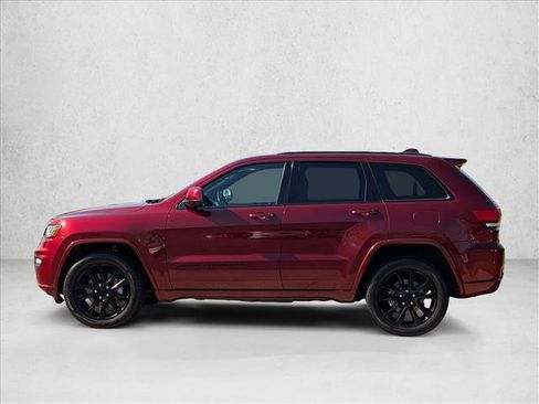 Used 2022 Jeep Grand Cherokee Laredo X AWD/4WD image 9