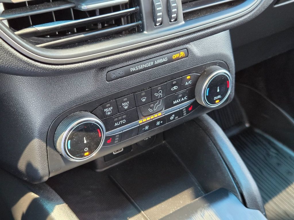 Used 2024 Ford Escape Active AWD/4WD image 17