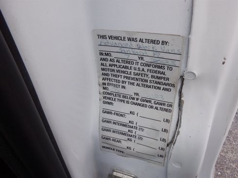 Used 2023 Chevrolet Express 2500 w/ Driver Convenience Package image 14