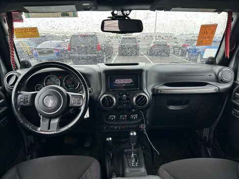 Used 2014 Jeep Wrangler Unlimited Sport w/ Quick Order Package 24S AWD/4WD image 13