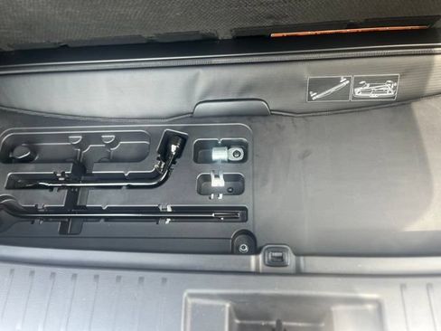 Used 2021 Toyota Highlander Platinum FWD image 14
