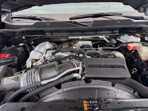 Used 2024 Chevrolet Silverado 2500 ZR2 w/ Technology Package image 32