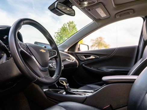 Used 2024 Chevrolet Malibu LT FWD image 5