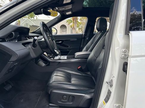 Used 2020 Land Rover Range Rover Evoque SE image 15