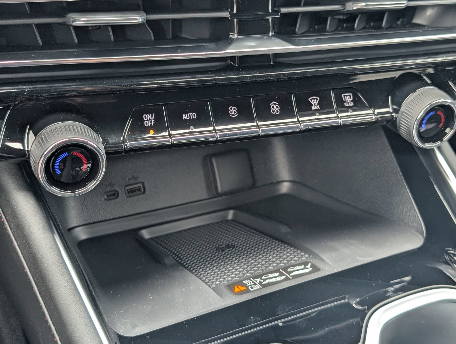 New 2027 Chevrolet Traverse RS w/ LPO, Assistance Package FWD image 18