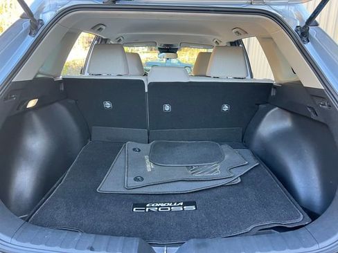 Used 2024 Toyota Corolla Cross L image 28