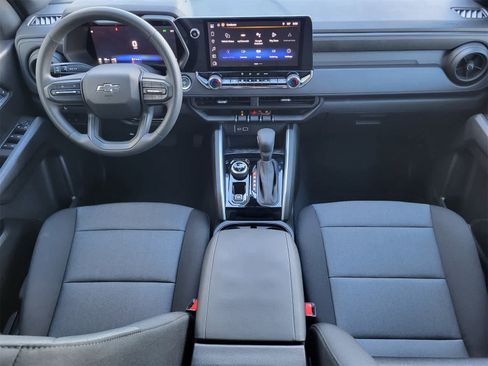 Used 2025 Chevrolet Colorado Trail Boss image 23