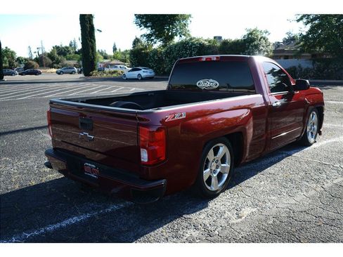 Used 2017 Chevrolet Silverado 1500 LT w/ LT Convenience Package AWD/4WD image 5